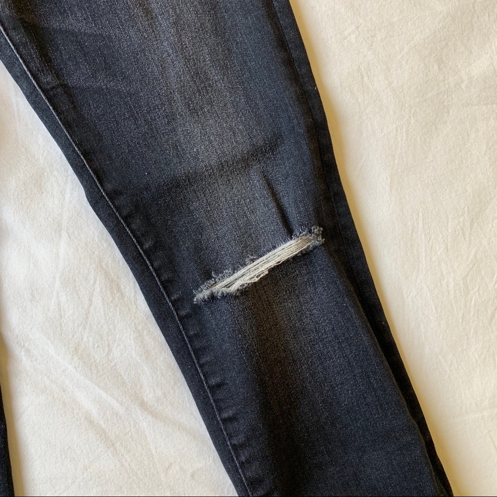 ❌SOLD❌Madewell distressed denim - Picture 4 of 8